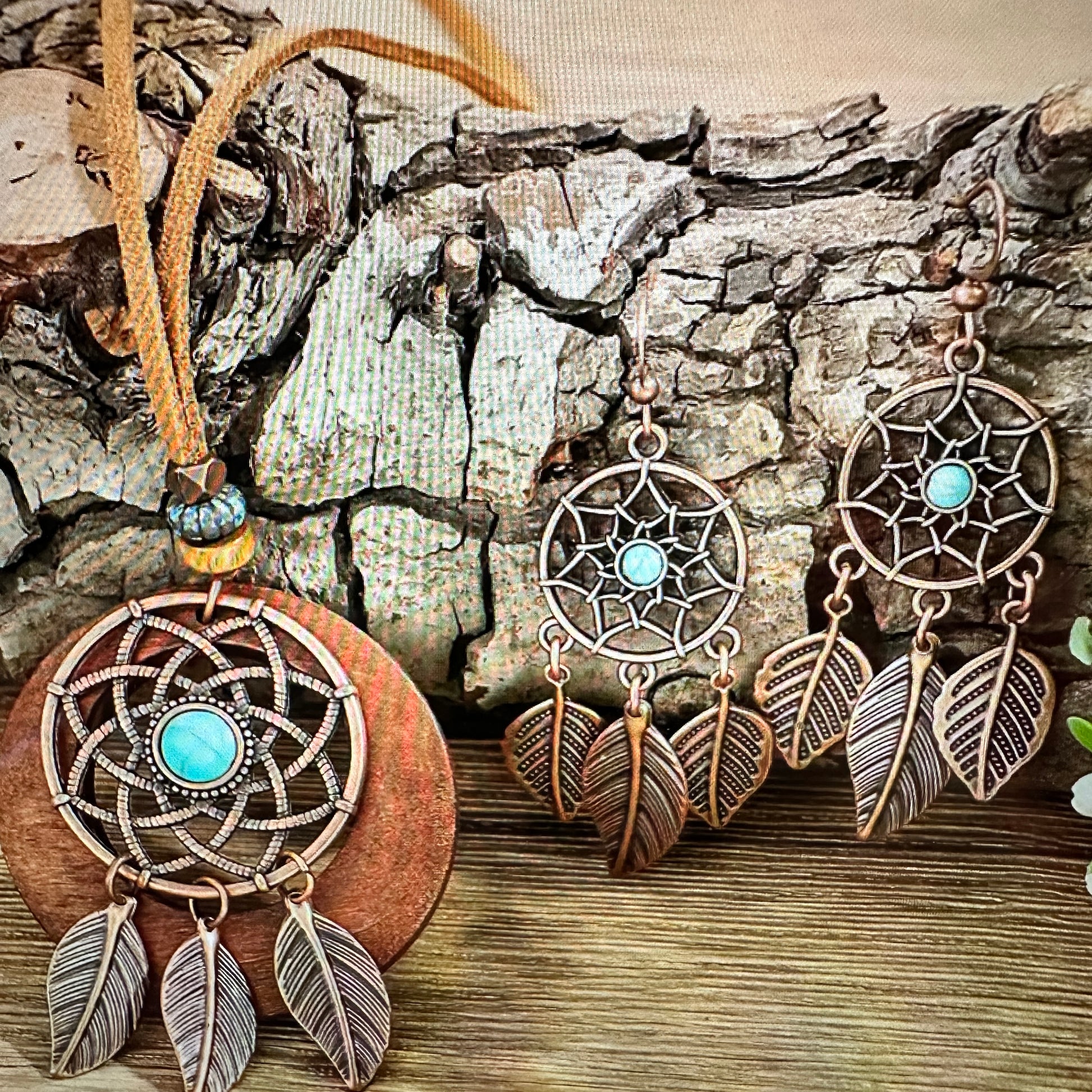 Turquoise Dreamcatcher Leather Jewelry Set - Boho Chic Necklace and Earring Gift Box - Silver Elegant