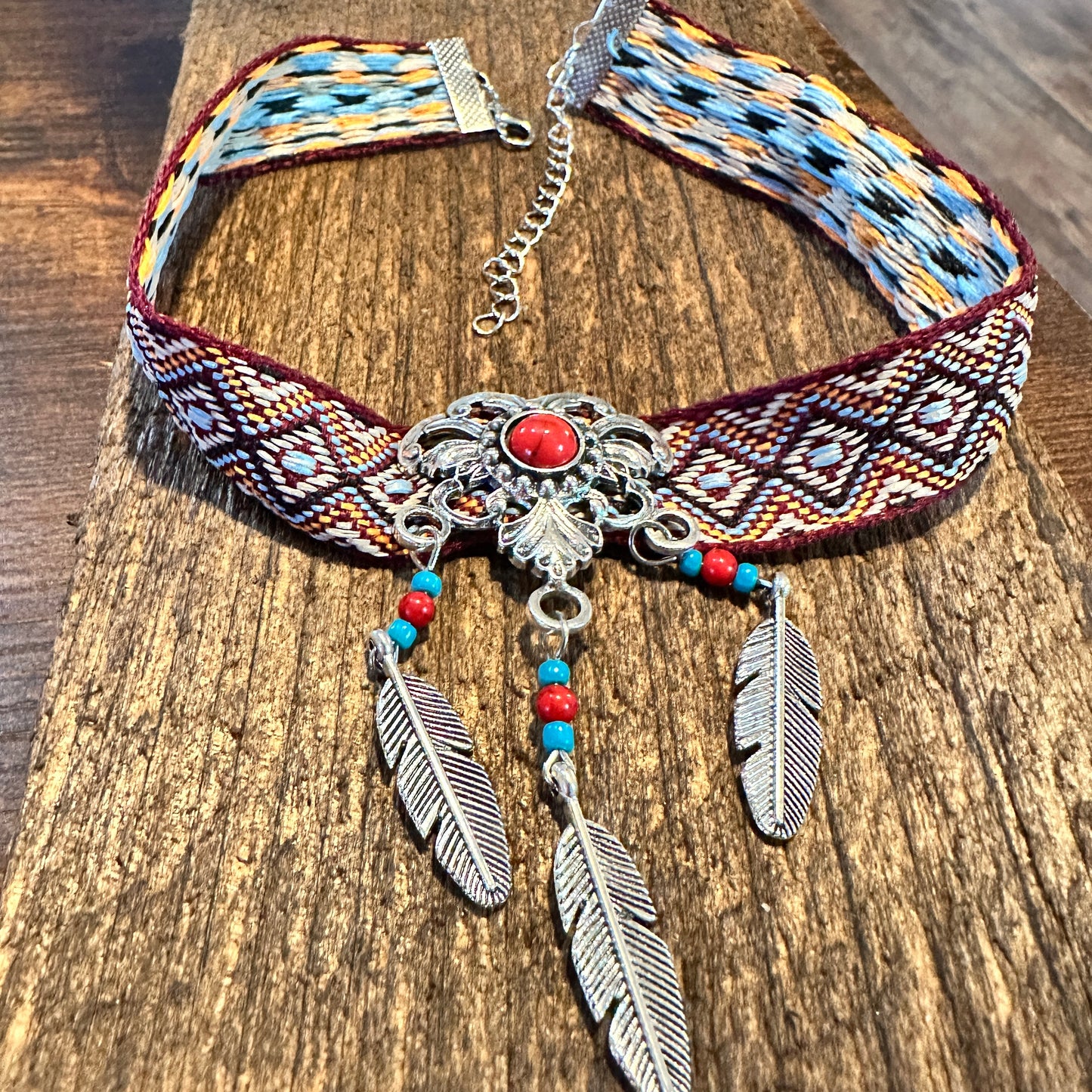 Handcrafted Bohemian Coral & Feather Choker Necklace with Gift Box, Multicolor Fabric - Silver Elegant