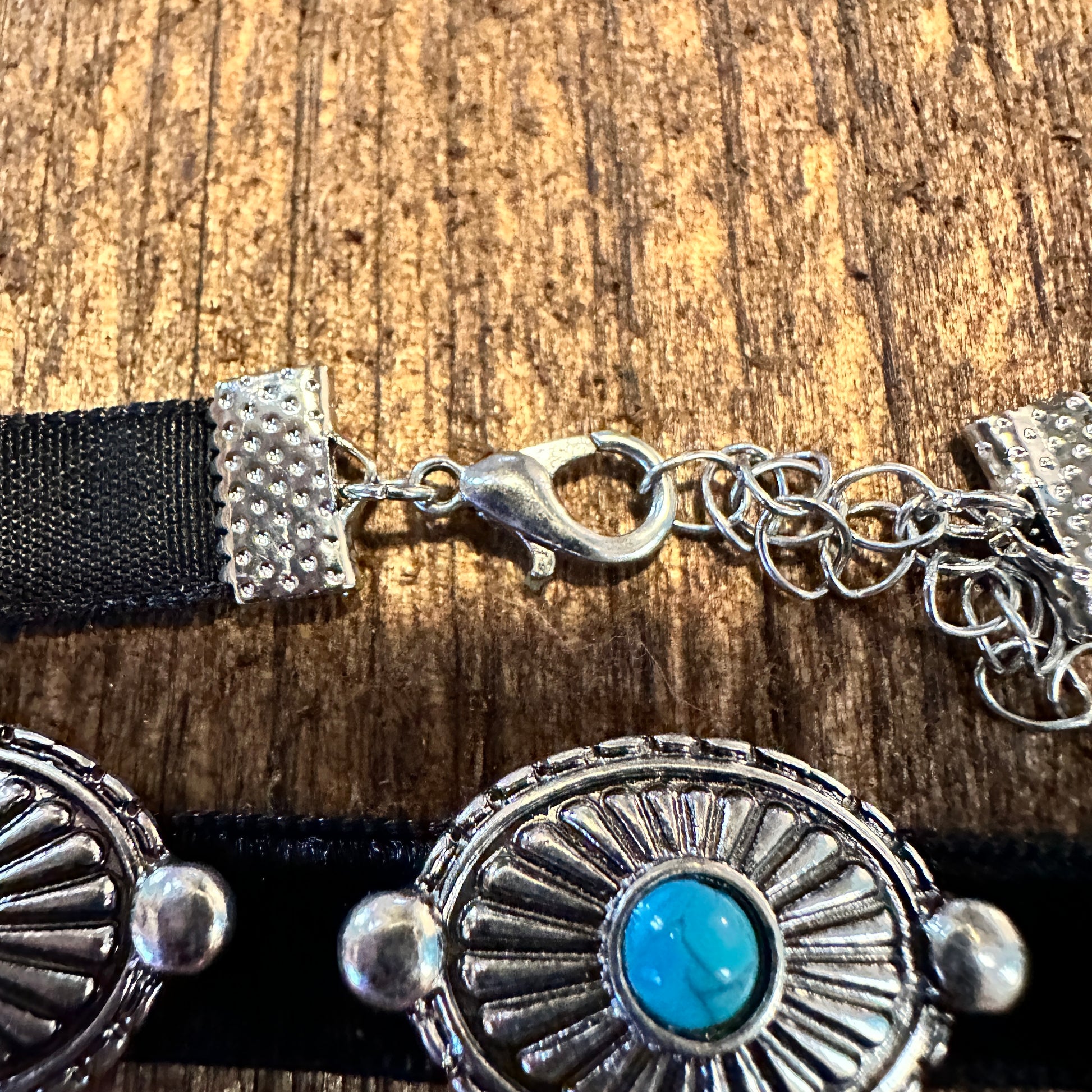 Turquoise Concho Choker Necklace with Black Velvet - Boho Western Style in Gift Box - Silver Elegant