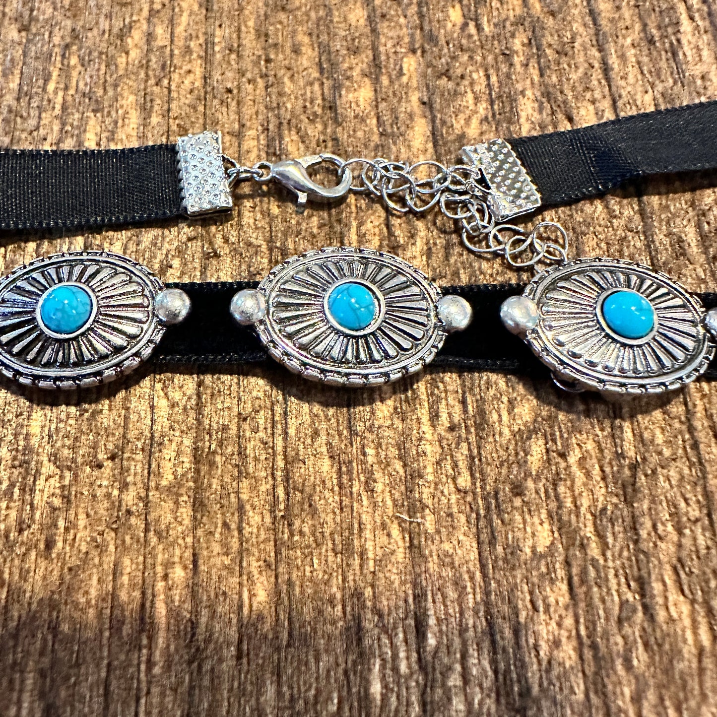 Turquoise Concho Choker Necklace with Black Velvet - Boho Western Style in Gift Box - Silver Elegant