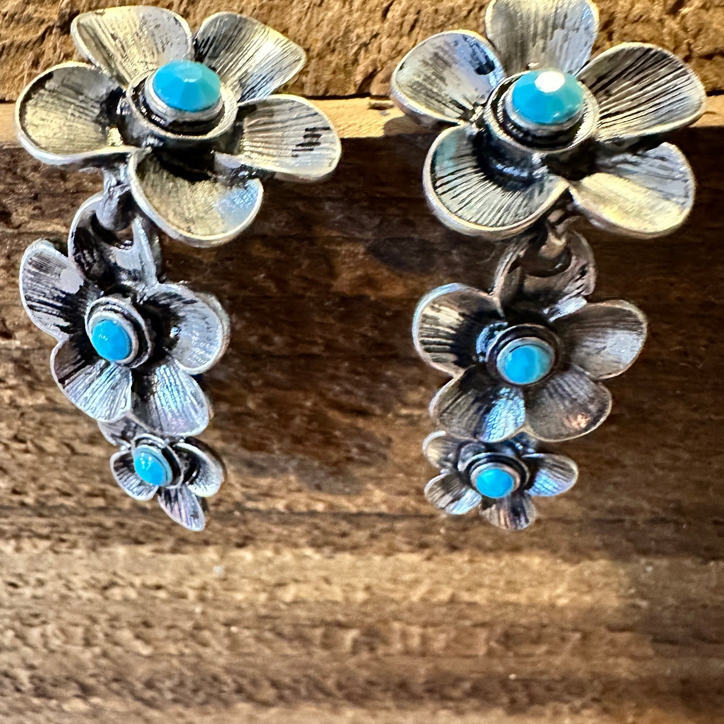 Boho Hippie Cowgirl Western Floral Drop Stud Earrings - Turquoise Stone, Gift Box - Silver Elegant