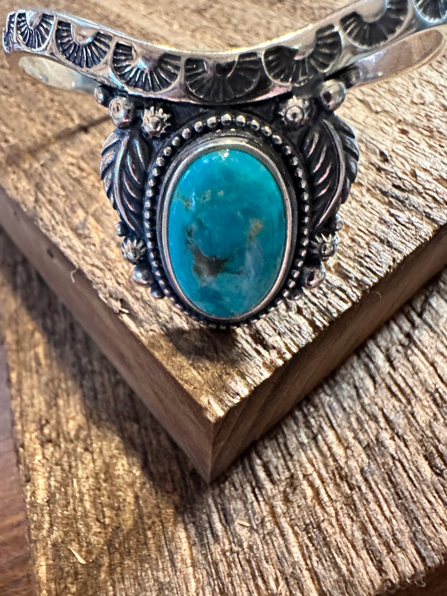 Exquisite Handcrafted Cuff Bracelet with Authentic Arizona Turquoise - Silver Elegant