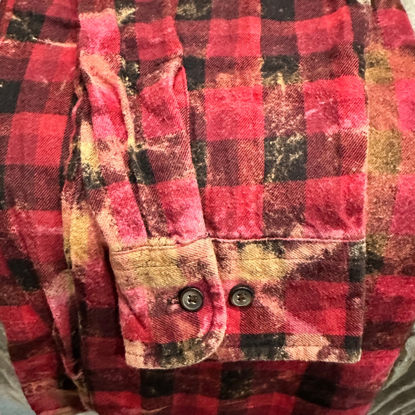 "UNIQUE FLANNEL ADVENTURE: WHEN ALL ELSE FAILS, RIDE YOUR HORSE" - CUSTOM RED TONES / XL