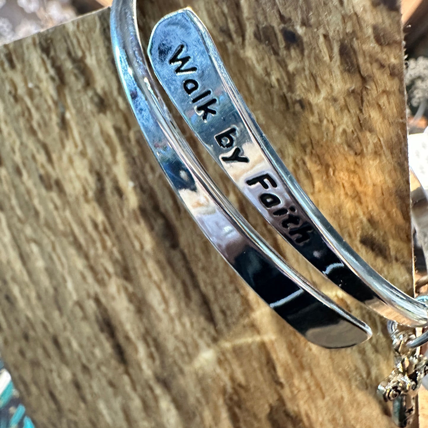 Boho Chic Religion Faithful Journey Bangle Charms Bracelet, Adjustable, Gift Box