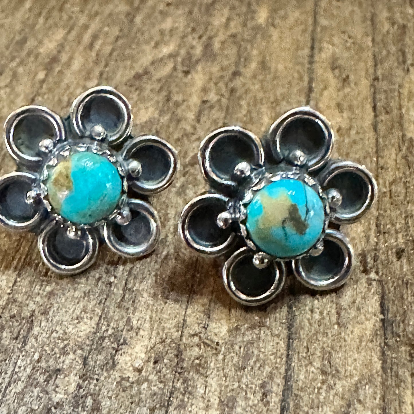 Handmade Kingman Turquoise Flower Stud Earrings 925 Sterling Silver