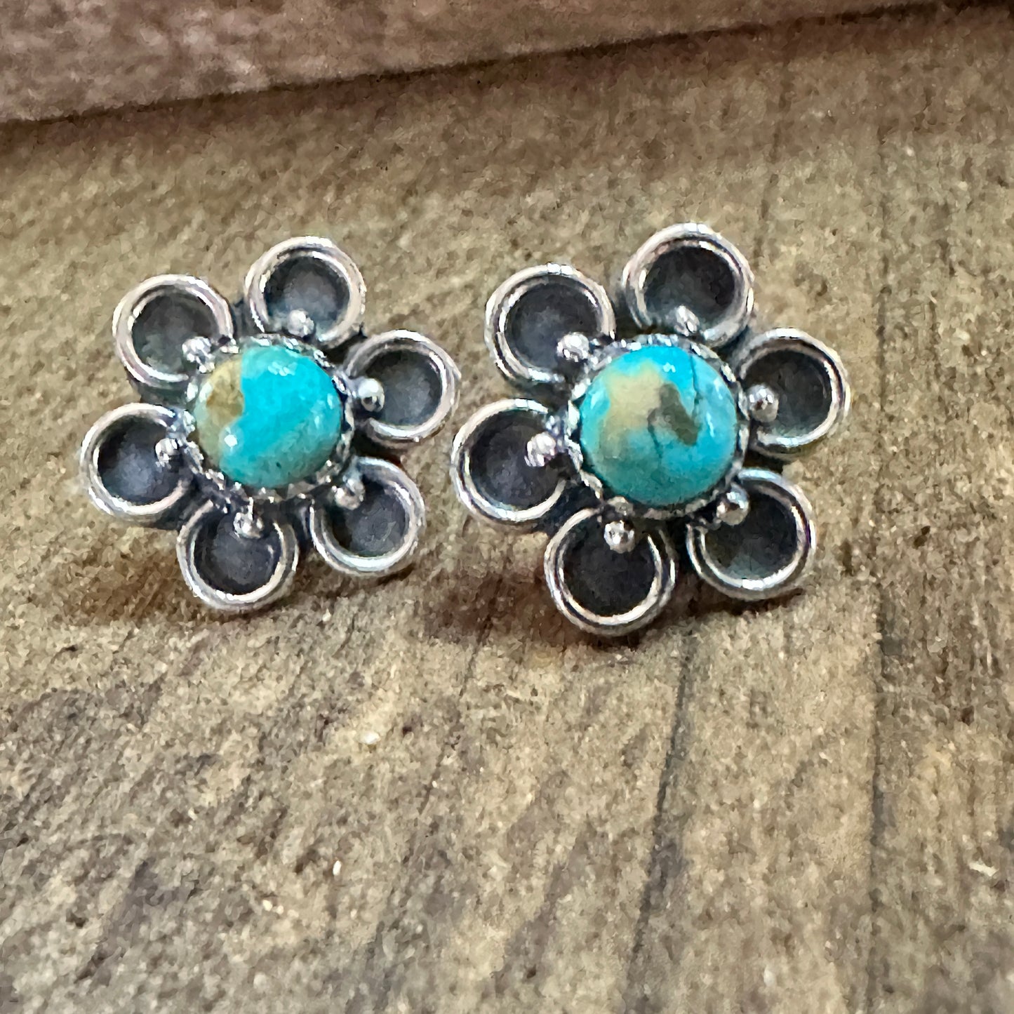 Handmade Kingman Turquoise Flower Stud Earrings 925 Sterling Silver