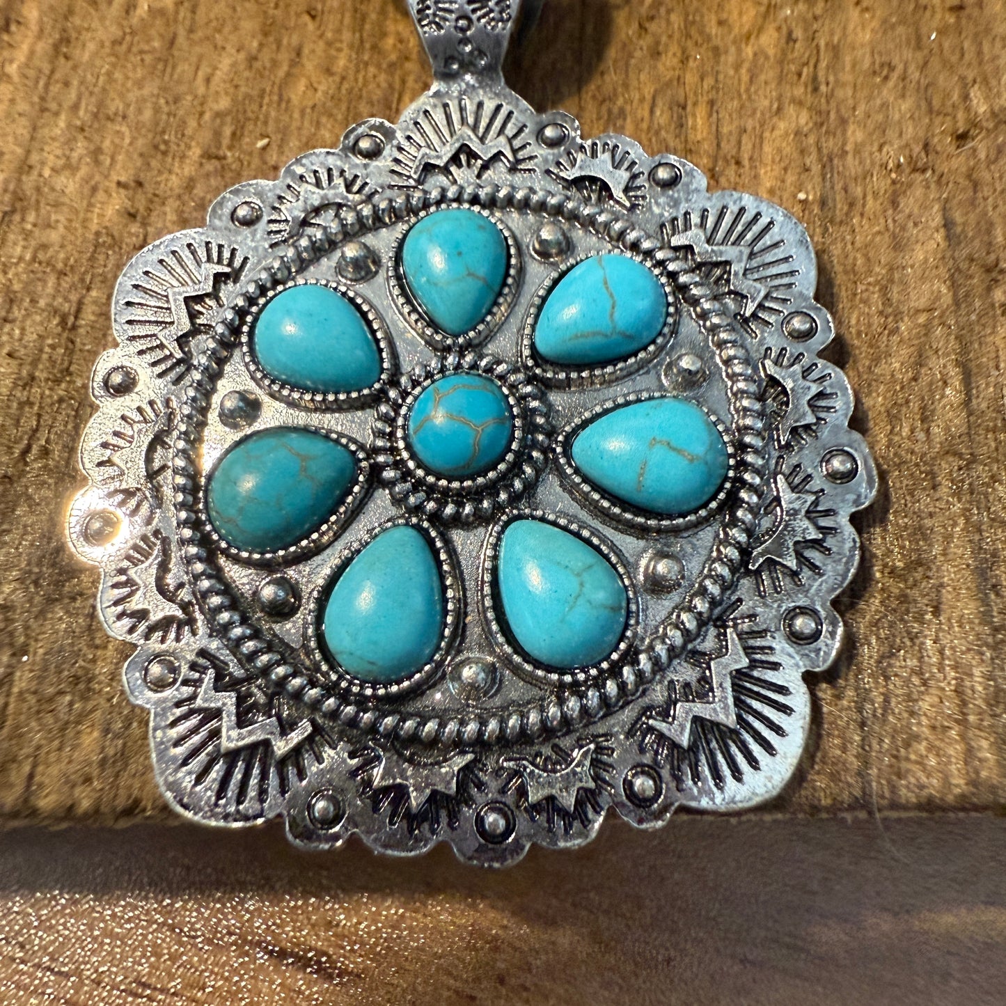 Western Style Turquoise Stone Concho Pendant Necklace with Brushed Silver Finish