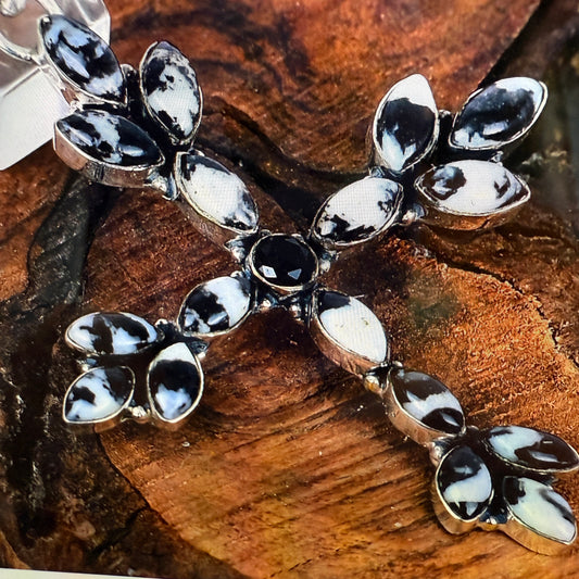 White Buffalo Dahlia Turquoise Navajo Gemstone Pendant