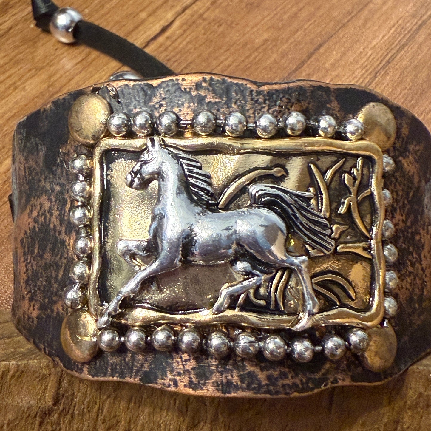 Horse Cantering Western Bracelet Cuff In Brown Leather With Vintage Copper Plate