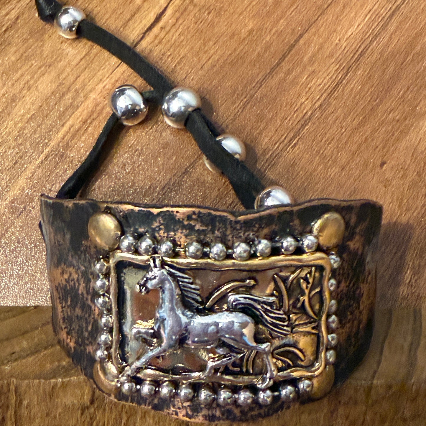 Horse Cantering Western Bracelet Cuff In Brown Leather With Vintage Copper Plate