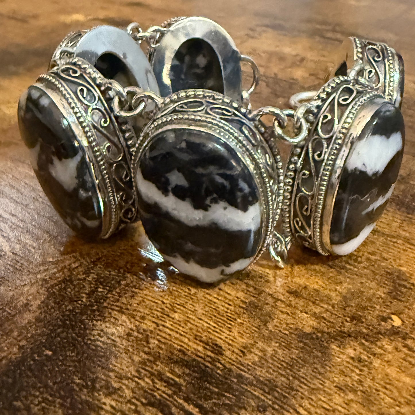 White Buffalo Turquoise Dalhia Gemstone Link Bracelet Sterling Silver