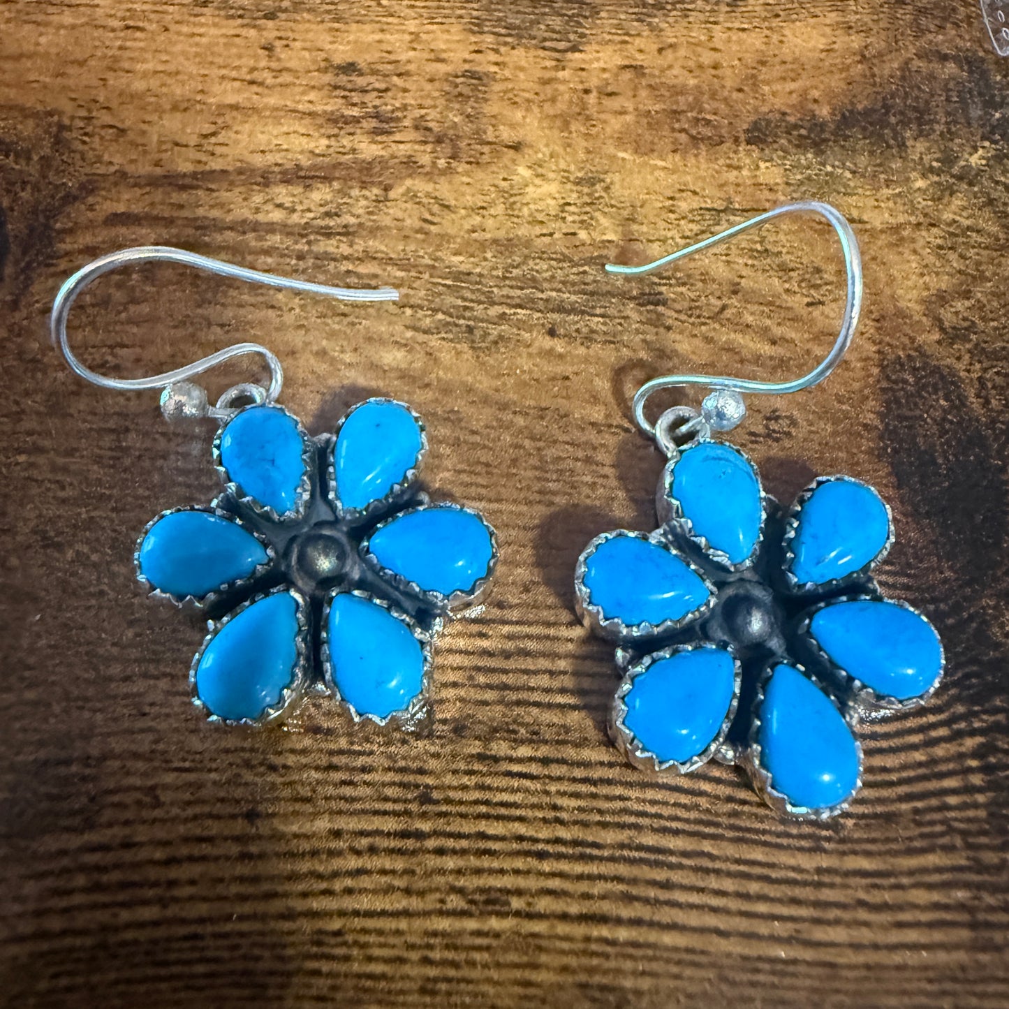 Sleeping Beauty Turquoise Dahlia Cluster Wire Earrings In 925 Sterling Silver