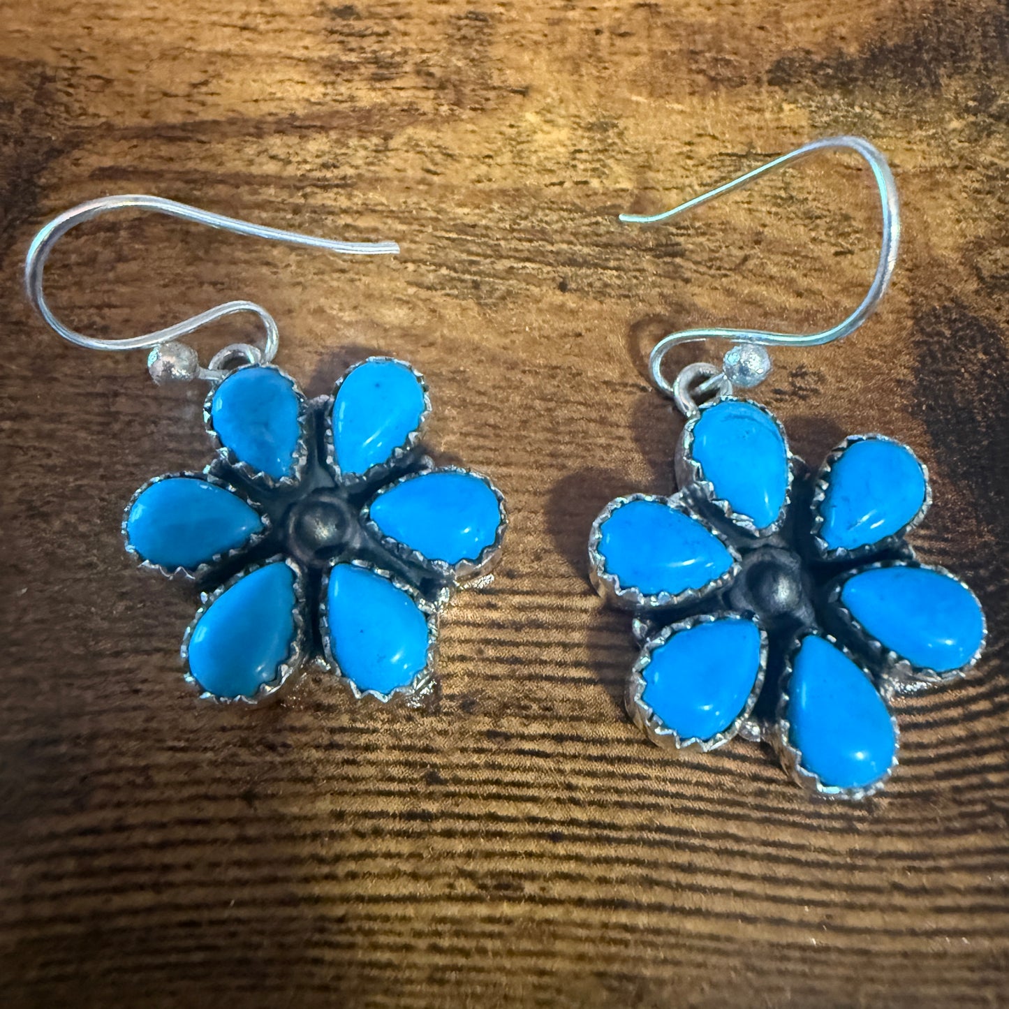 Sleeping Beauty Turquoise Dahlia Cluster Wire Earrings In 925 Sterling Silver