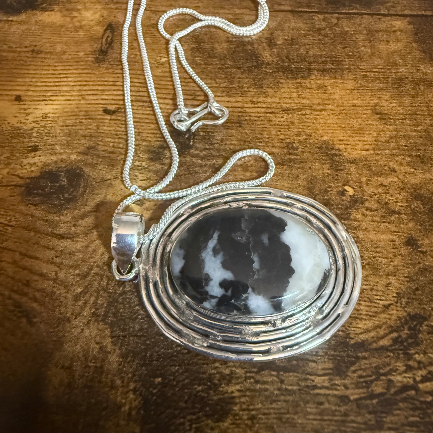 White Buffalo Turquoise Dahlia Pendant Necklace 925 Sterling Silver 18 Chain