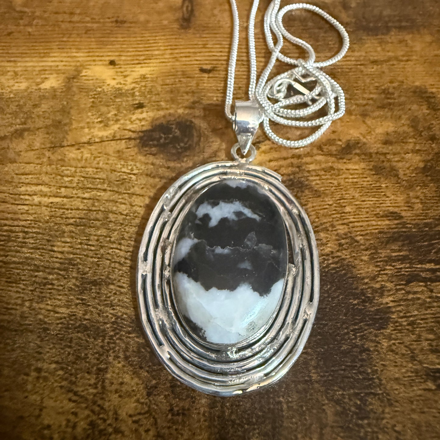 White Buffalo Turquoise Dahlia Pendant Necklace 925 Sterling Silver 18 Chain