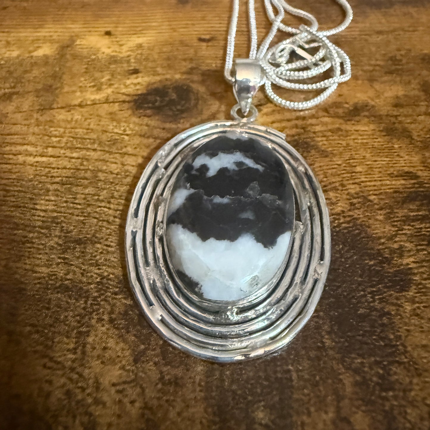 White Buffalo Turquoise Dahlia Pendant Necklace 925 Sterling Silver 18 Chain