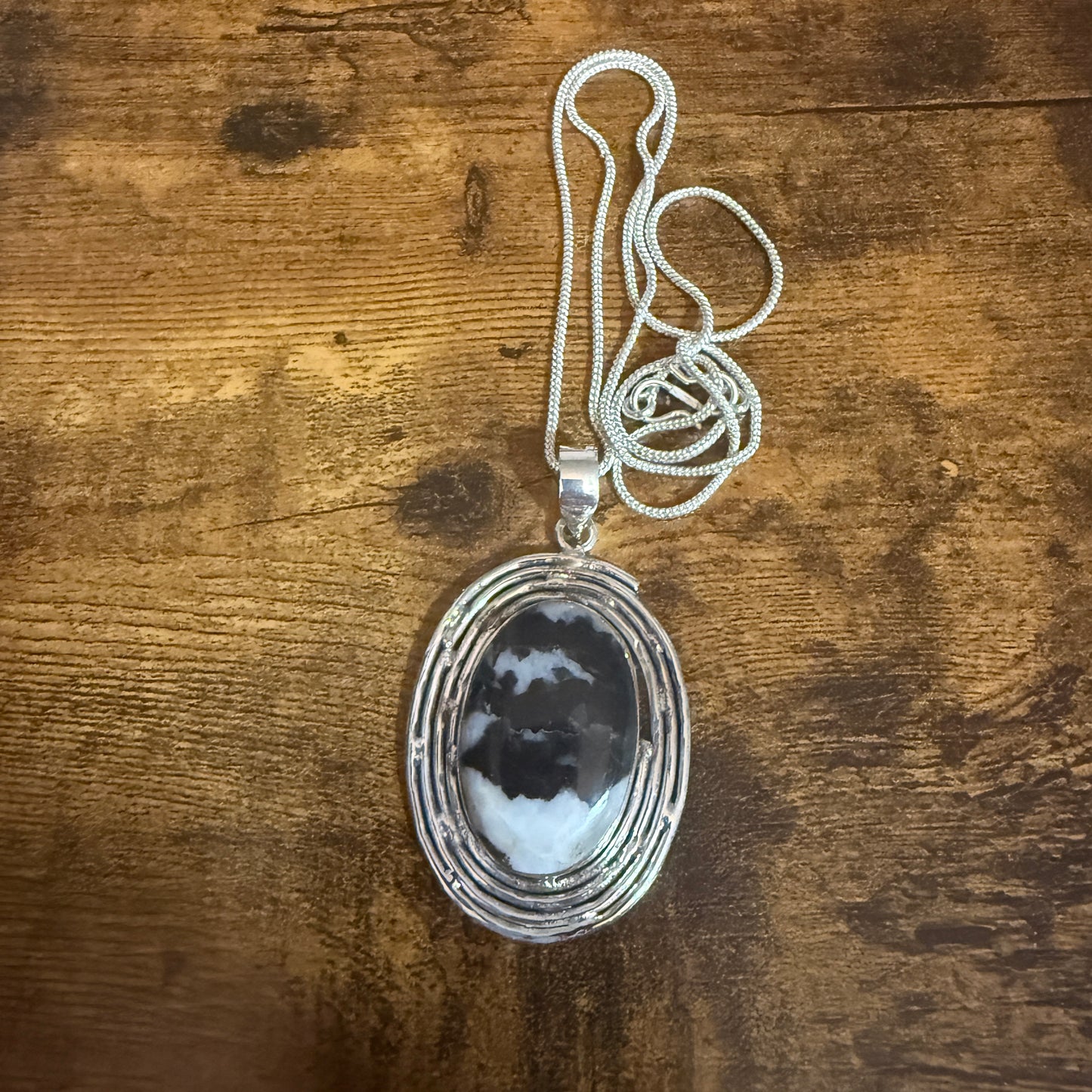 White Buffalo Turquoise Dahlia Pendant Necklace 925 Sterling Silver 18 Chain