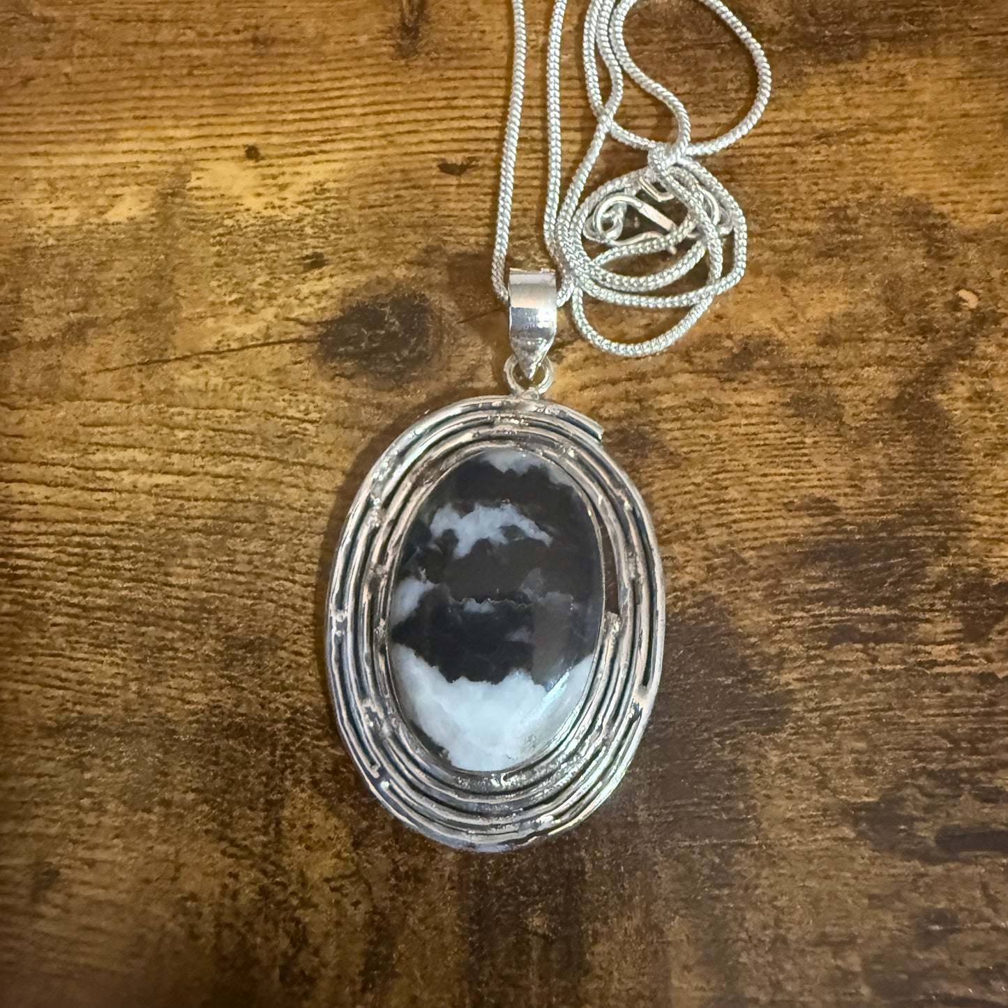 White Buffalo Turquoise Dahlia Pendant Necklace 925 Sterling Silver 18 Chain