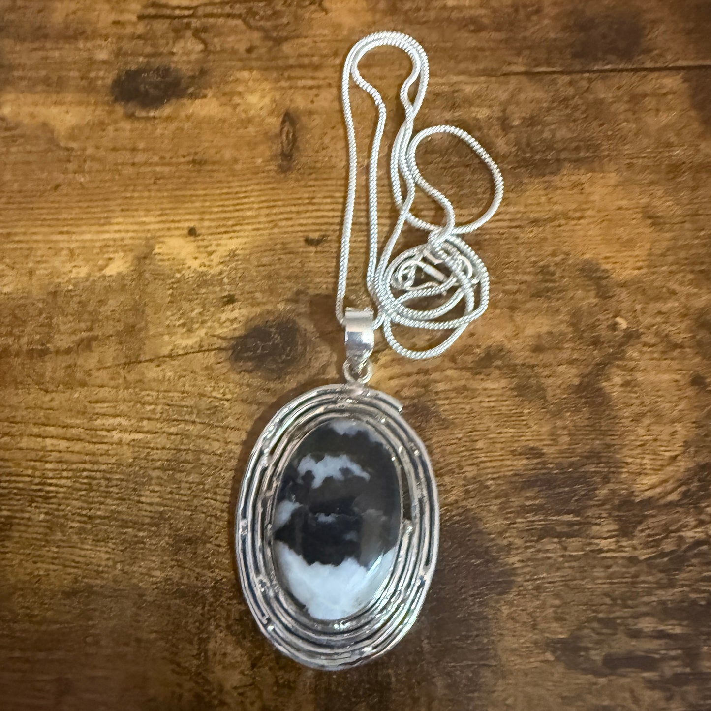 White Buffalo Turquoise Dahlia Pendant Necklace 925 Sterling Silver 18 Chain