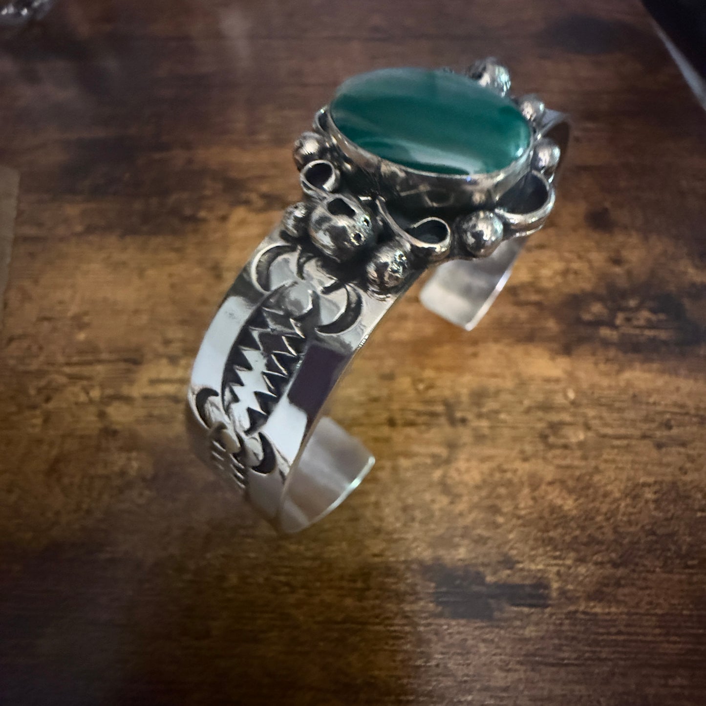 Navajo Indian Green Gaspéite Cuff Bracelet Signed By Cleveland Nickel Silver