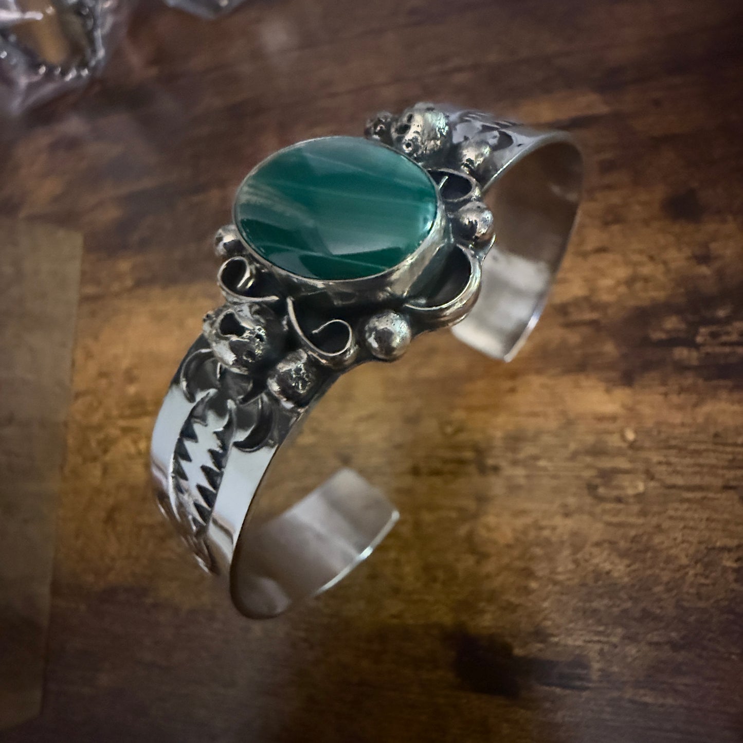 Navajo Indian Green Gaspéite Cuff Bracelet Signed By Cleveland Nickel Silver