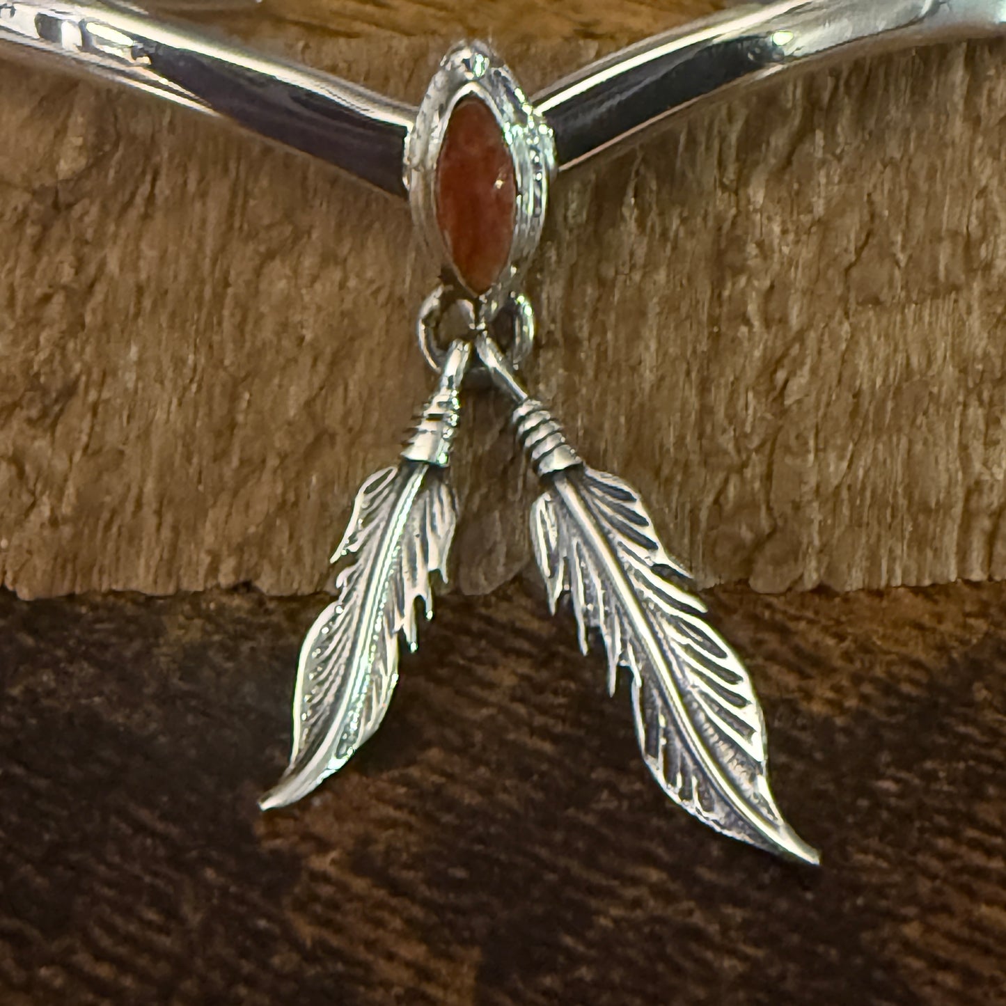 Native American Spiny Oyster Feather Sterling Silver Bracelet Tahe
