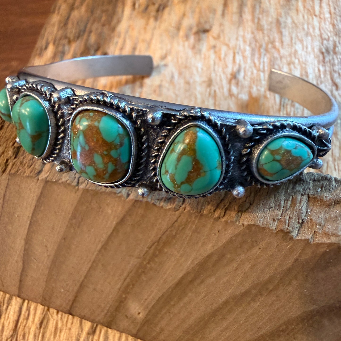 Navajo Style Green Turquoise Stone Silver Metal Bangle Bracelet