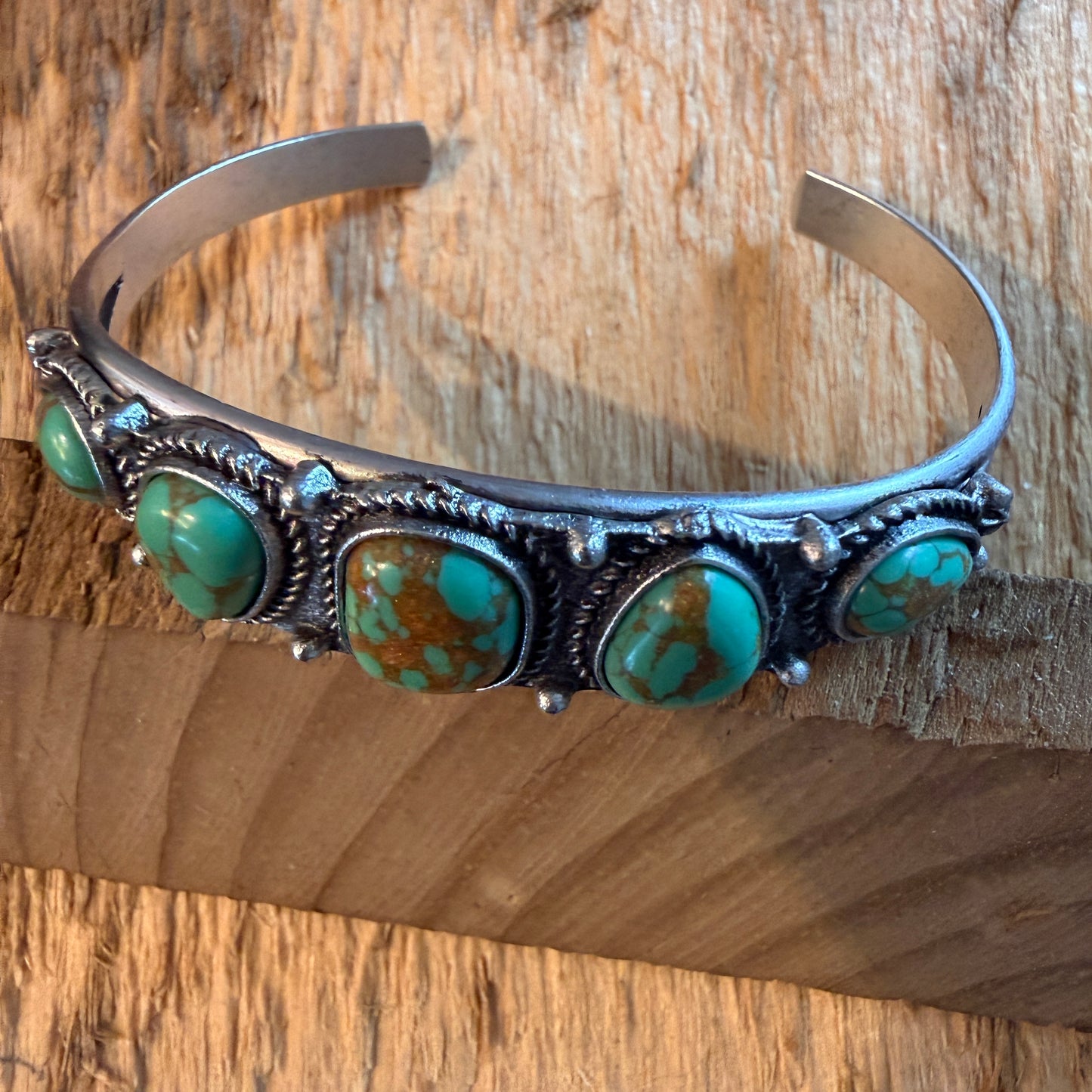 Navajo Style Green Turquoise Stone Silver Metal Bangle Bracelet