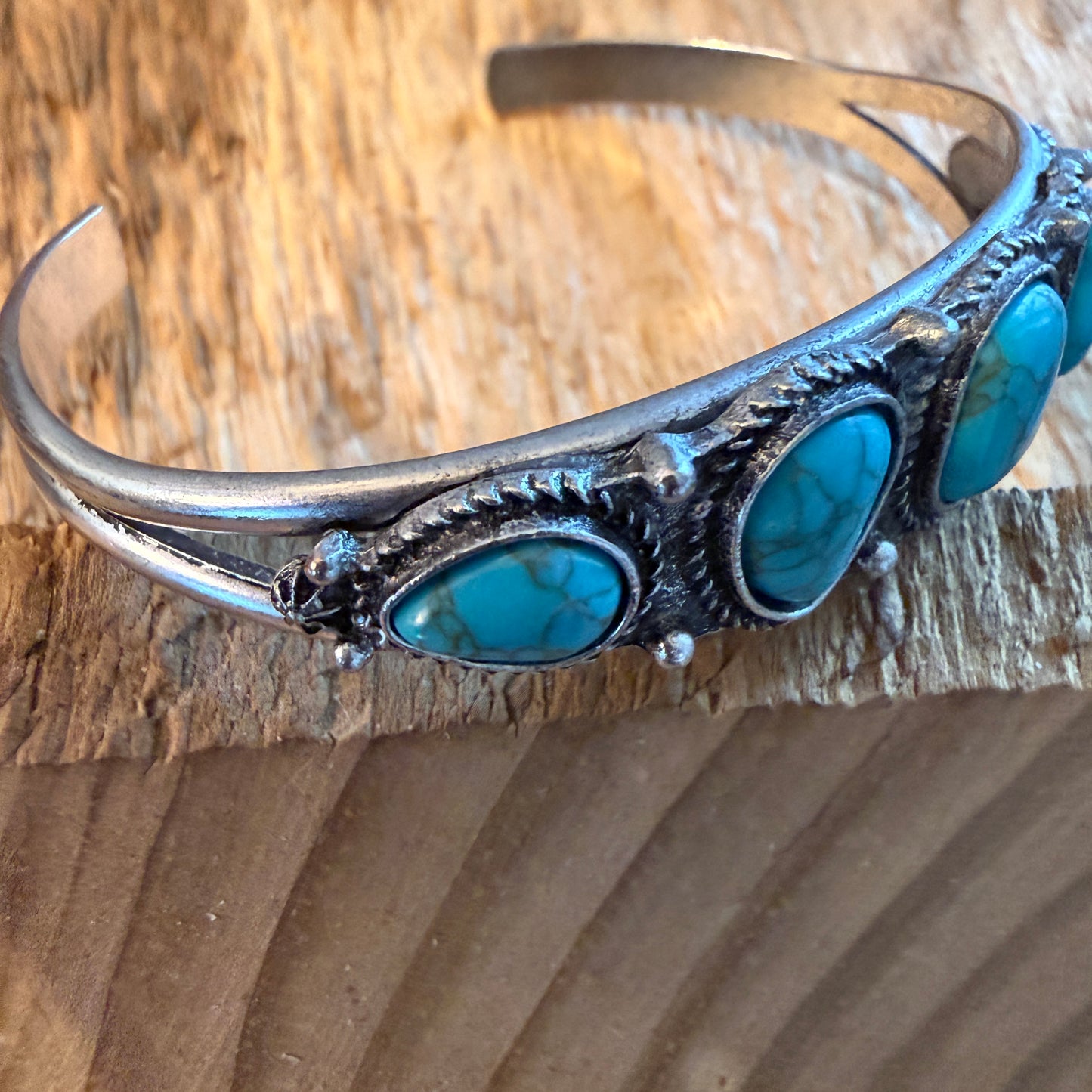 Navajo Style Silver Metal Bangle With Blue Turquoise Stone