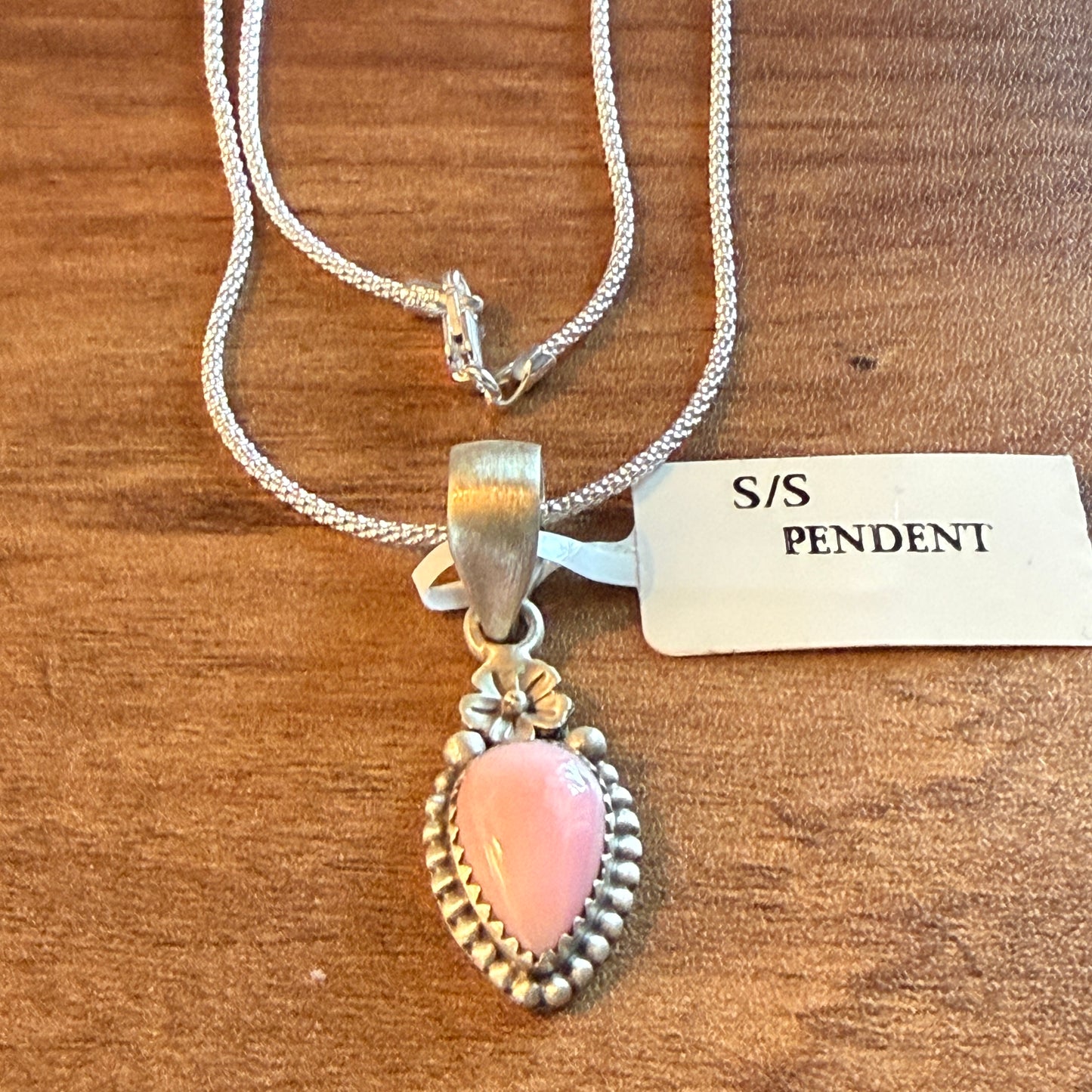 Handcrafted Pink Conch Floral Gemstone Sterling Silver Necklace 18 Inch Chain