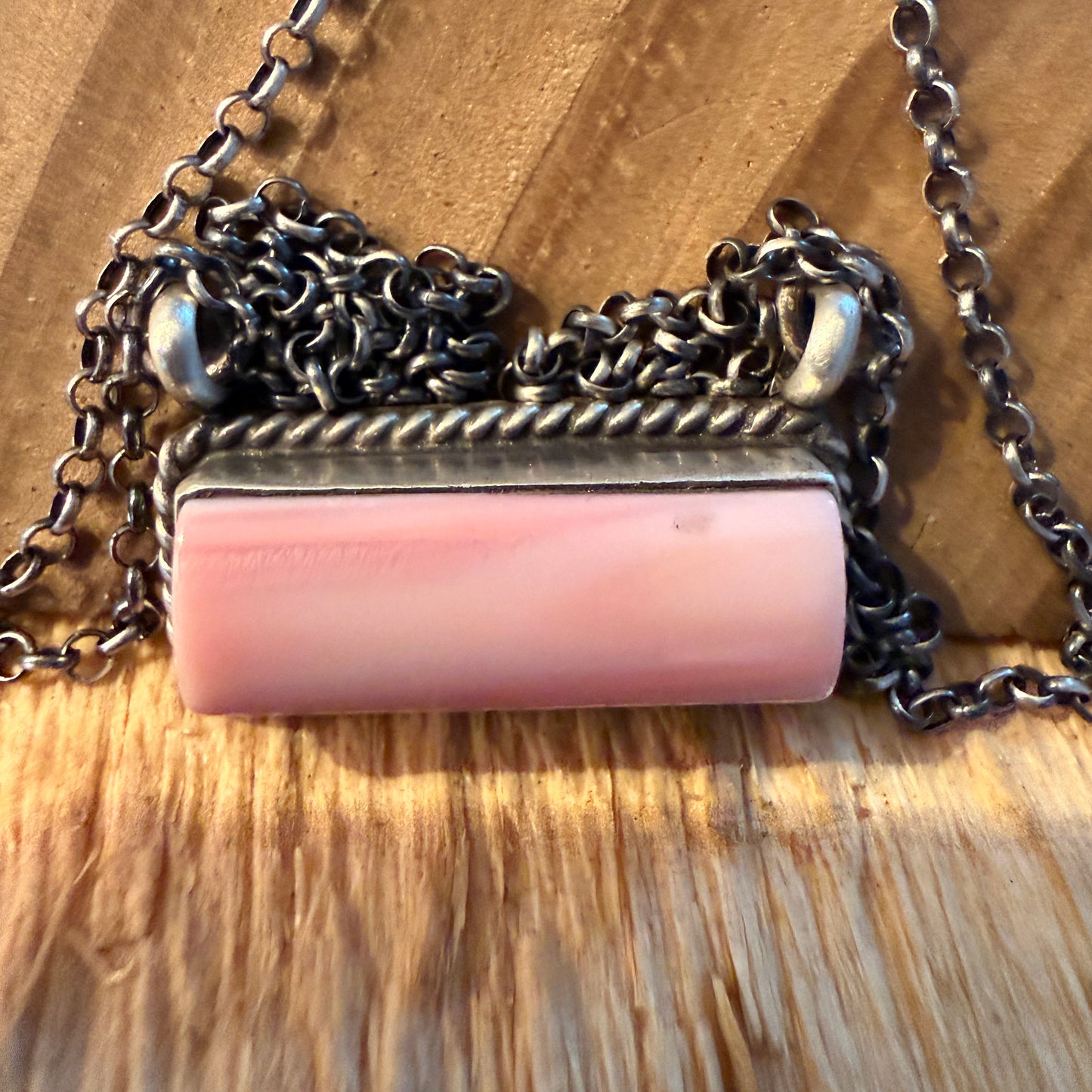 Johnny Dixon Signed Pink Conch Bar Necklace Sterling Silver 16 Inch Chain