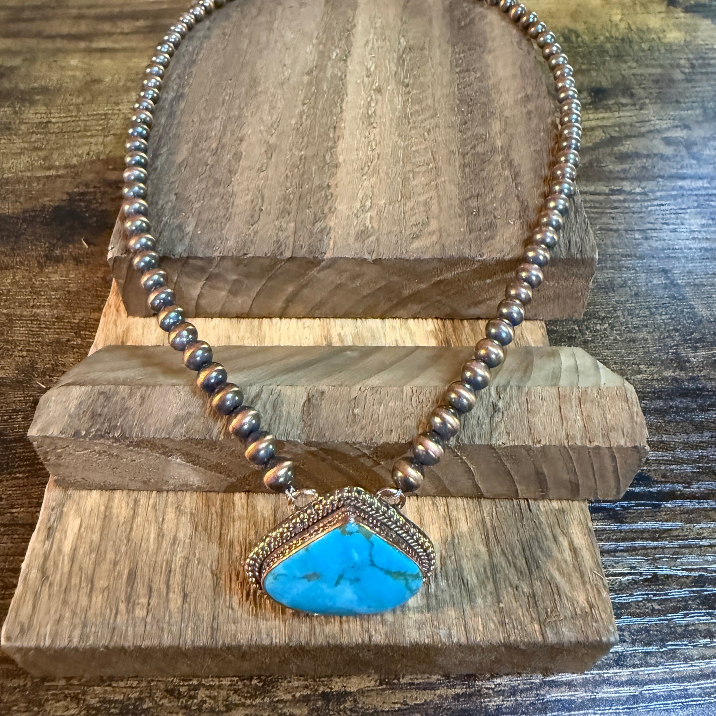 Kingman Turquoise Gemstone Genuine Copper Pearl Bead Necklace 18 Inch