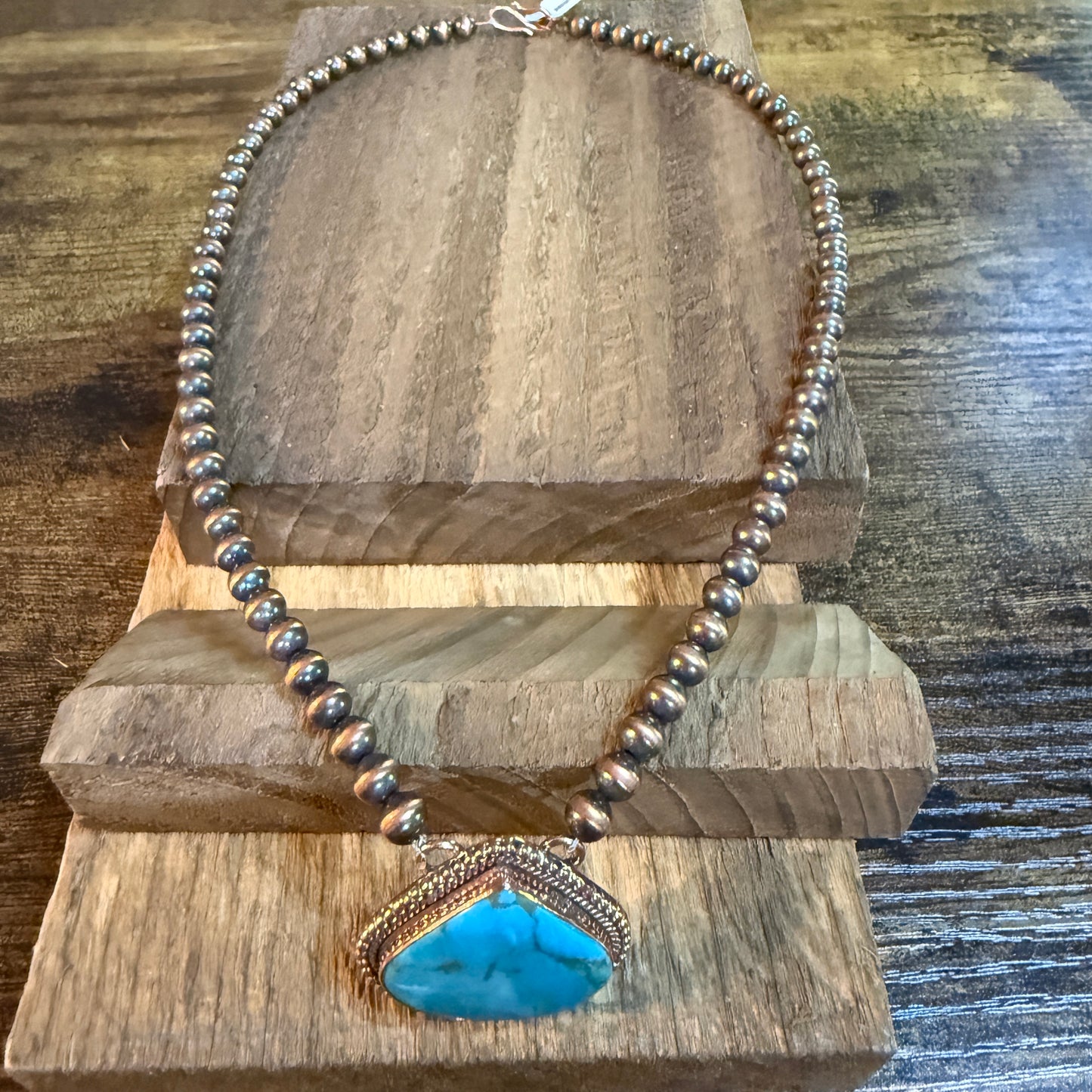 Kingman Turquoise Gemstone Genuine Copper Pearl Bead Necklace 18 Inch