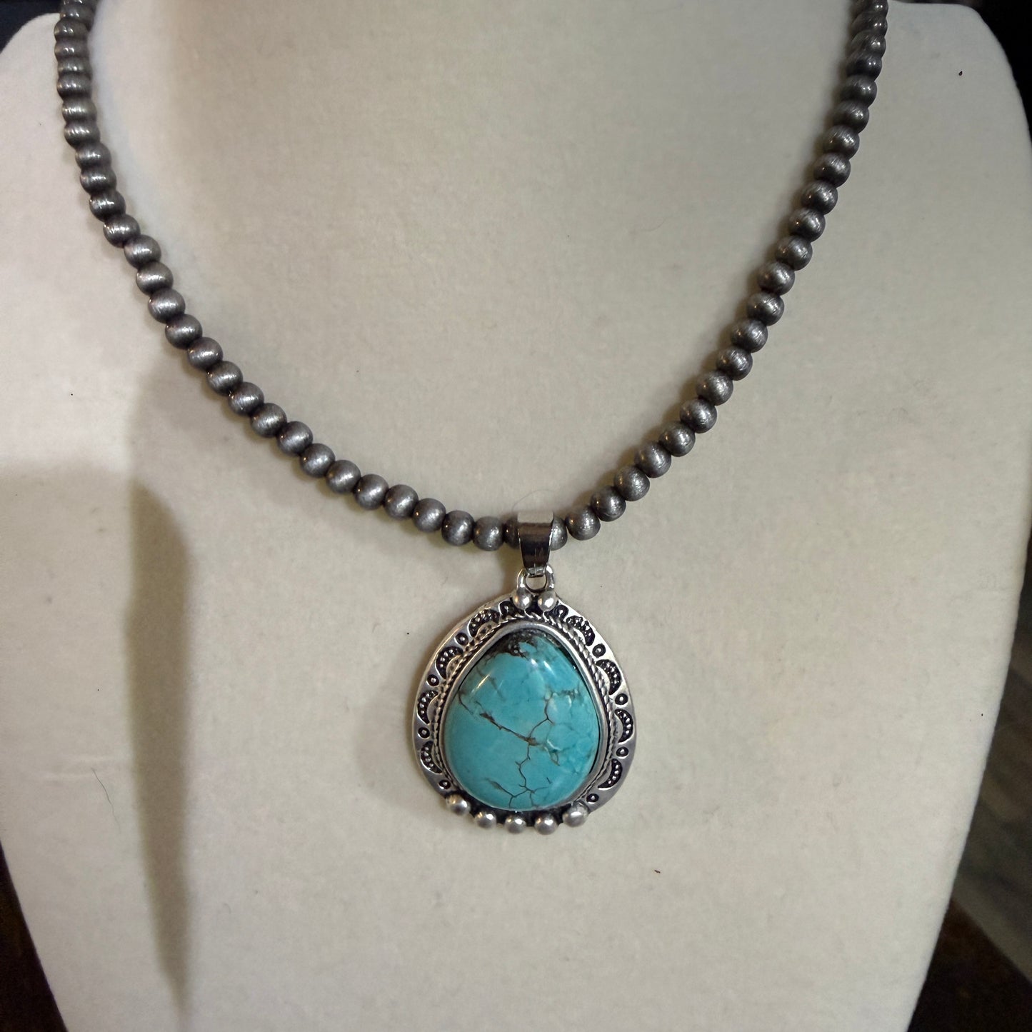 Navajo Style Turquoise Pendant Necklace 4mm Bead Silver Tone Chain