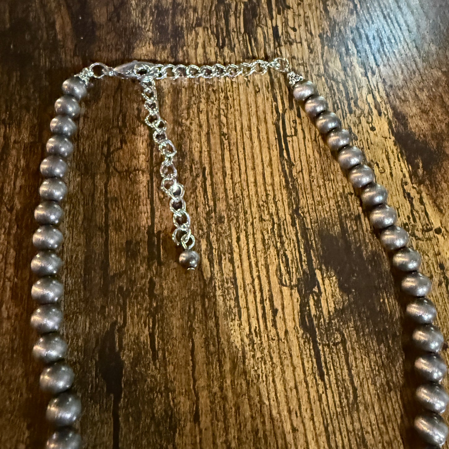 Navajo Style Turquoise Pendant 8mm Silver Tone Pearl Beads Necklace