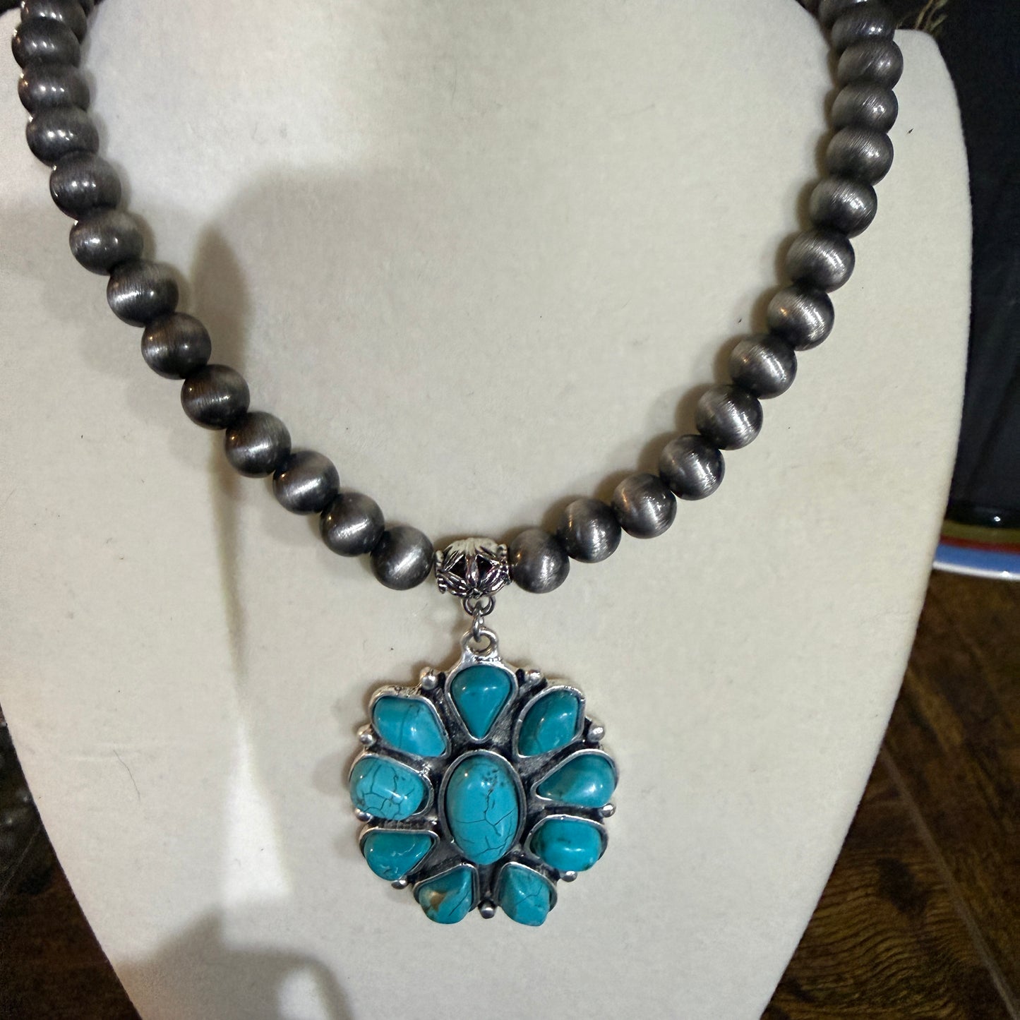 Handmade Navajo Style Turquoise Cluster Pendant 8mm Bead Necklace