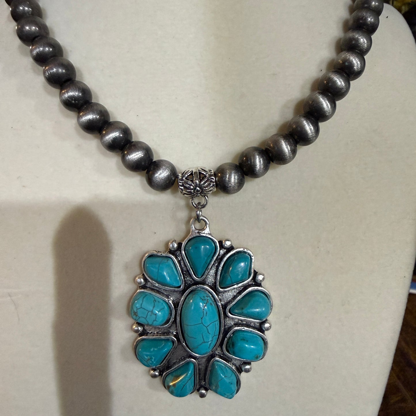 Handmade Navajo Style Turquoise Cluster Pendant 8mm Bead Necklace