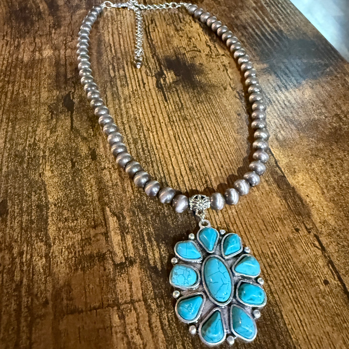 Handmade Navajo Style Turquoise Cluster Pendant 8mm Bead Necklace