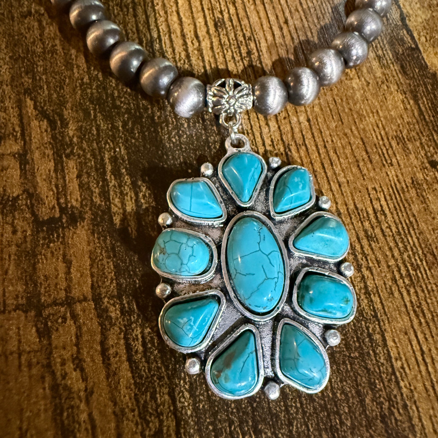 Handmade Navajo Style Turquoise Cluster Pendant 8mm Bead Necklace