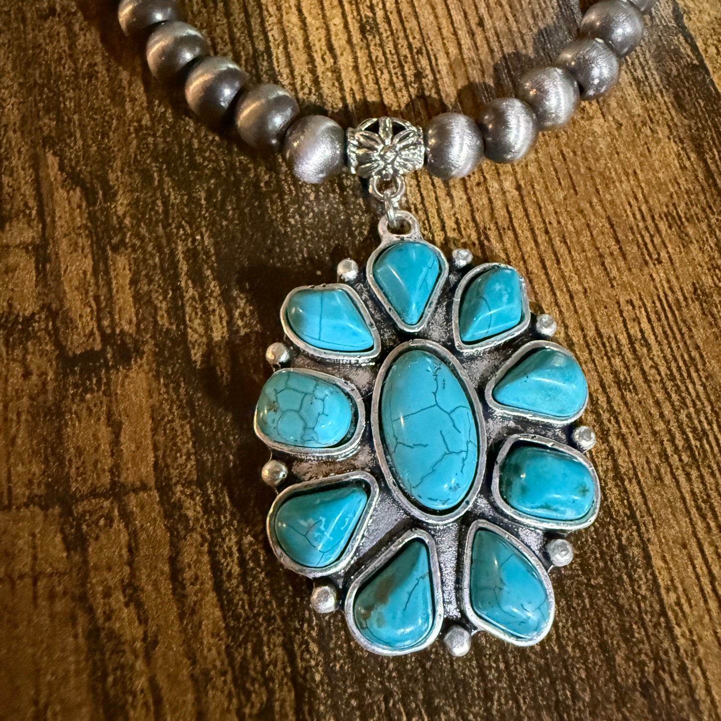 Handmade Navajo Style Turquoise Cluster Pendant 8mm Bead Necklace