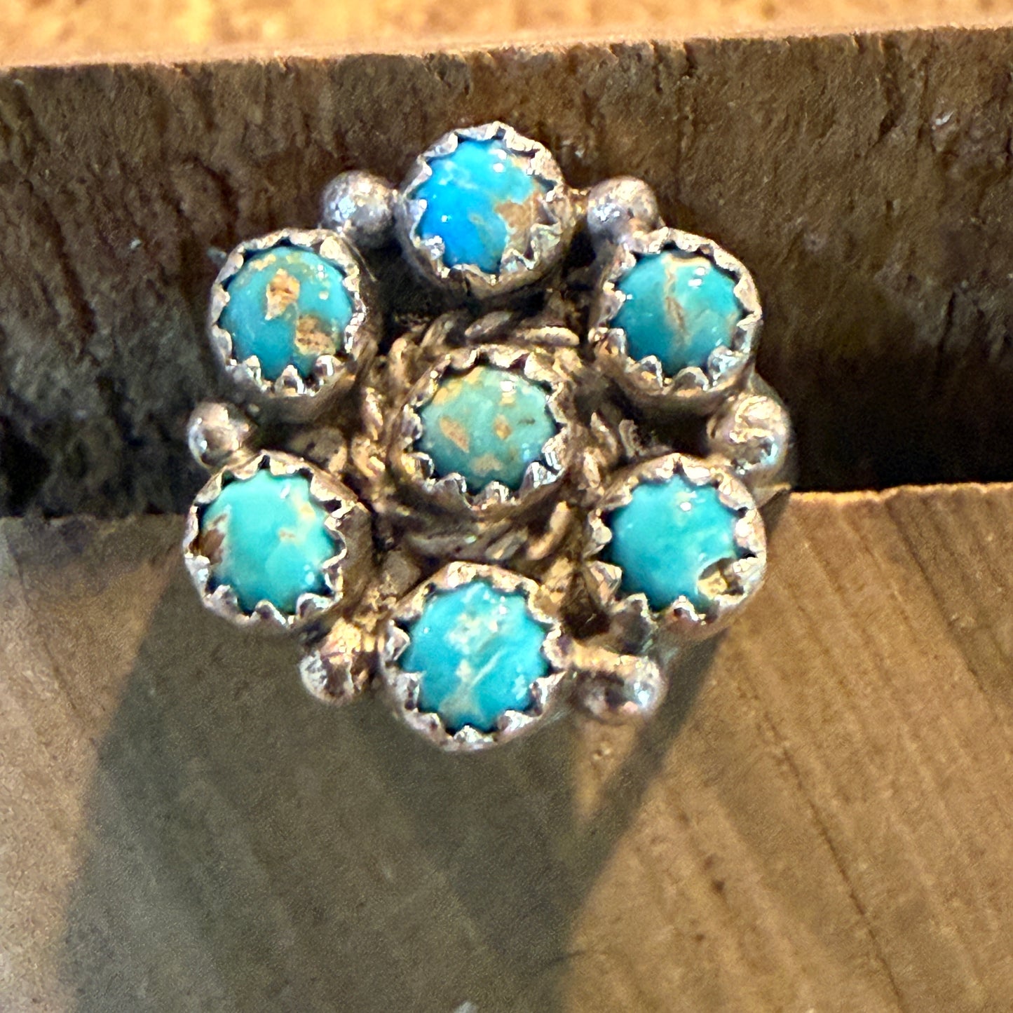 Kingman Turquoise Cluster Ring Sterling Silver Size 7 0.75 Inch Diameter