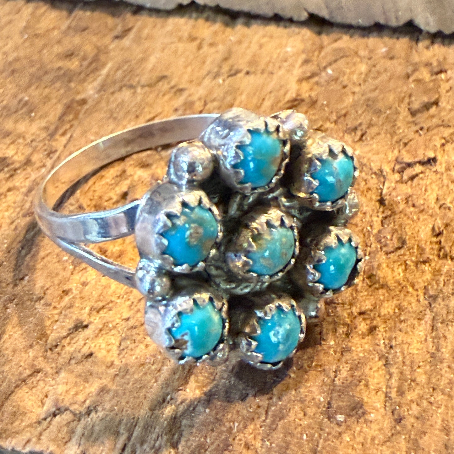 Kingman Turquoise Cluster Ring Sterling Silver Size 7 0.75 Inch Diameter