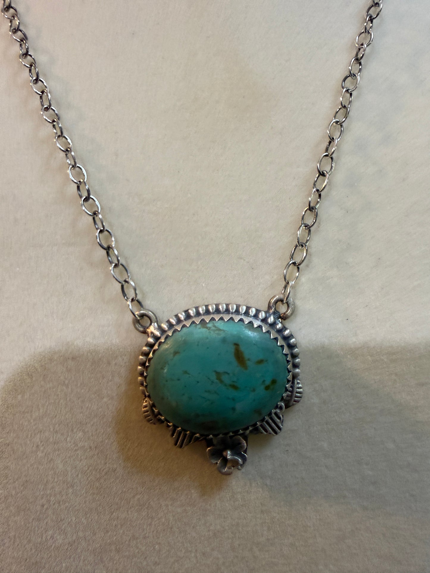 Navajo Style Kingman Turquoise Gemstone Necklace Sterling Silver 18 Inch