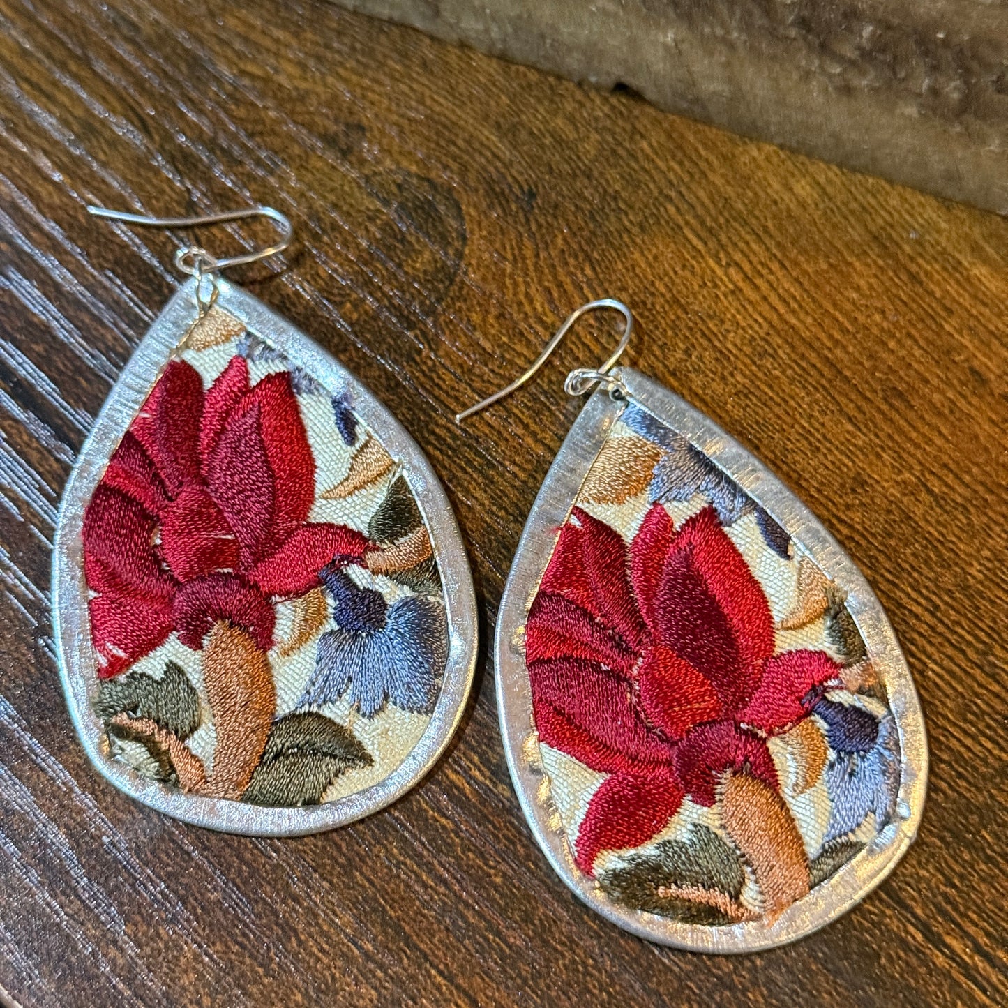 Luxurious Red Flower Embroidered Teardrop Silver Tone Wire Earring