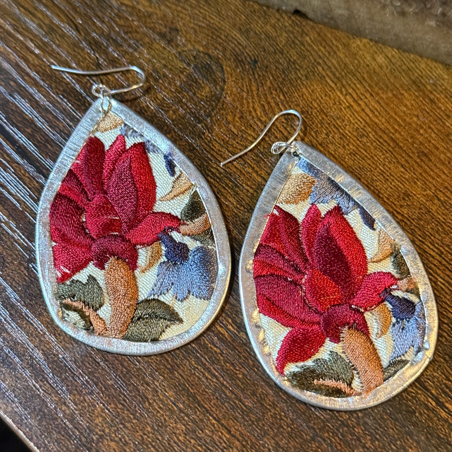 Luxurious Red Flower Embroidered Teardrop Silver Tone Wire Earring
