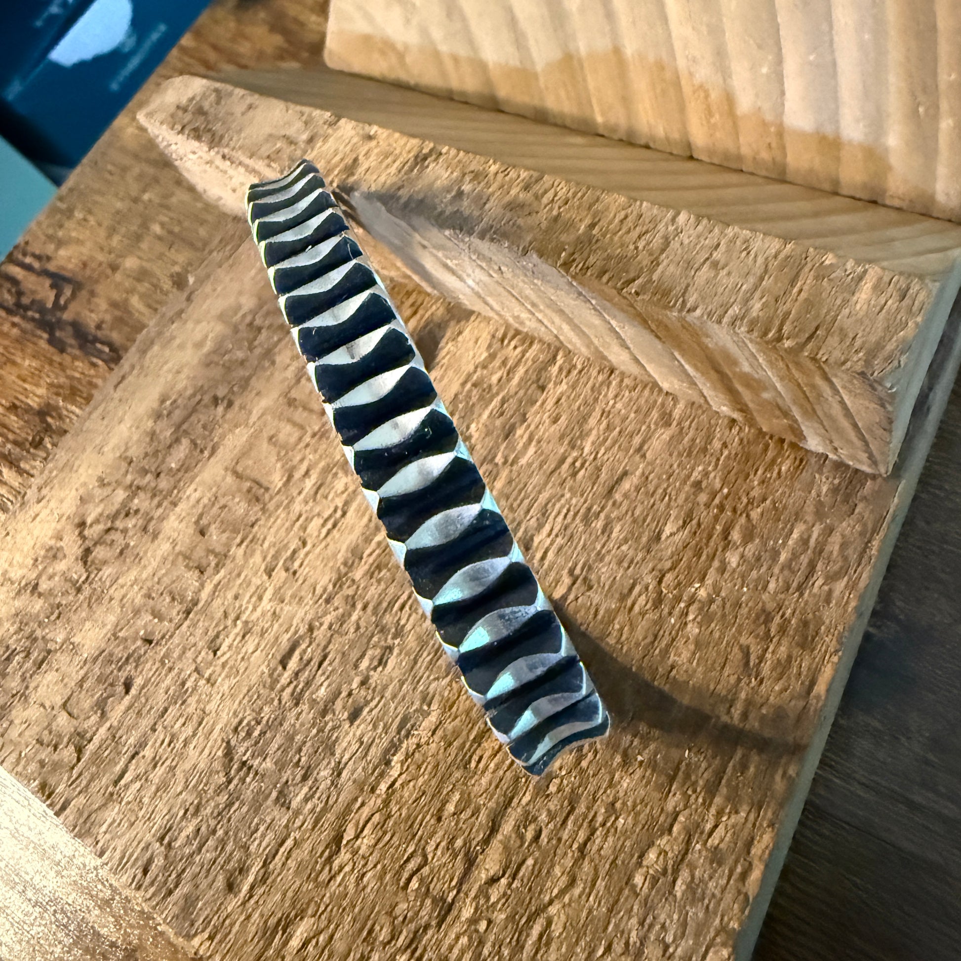 Native Handmade L. Tahe Thick Sterling Silver Cuff Bangle Size Large Wild West Boho