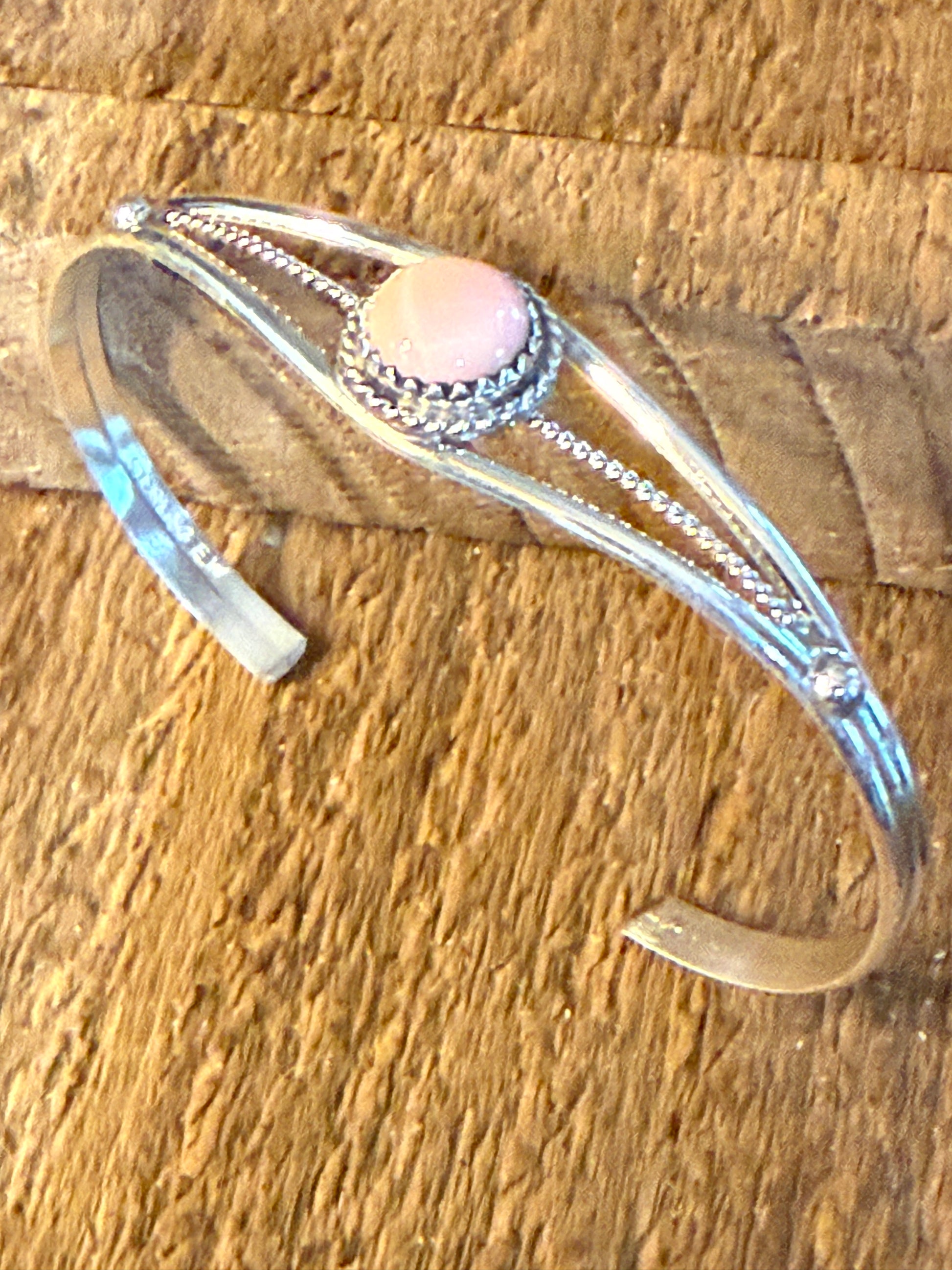 Ester White Navajo Handmade Pink Conch Cuff Bangle in Sterling Silver Size Small Silver Elegant