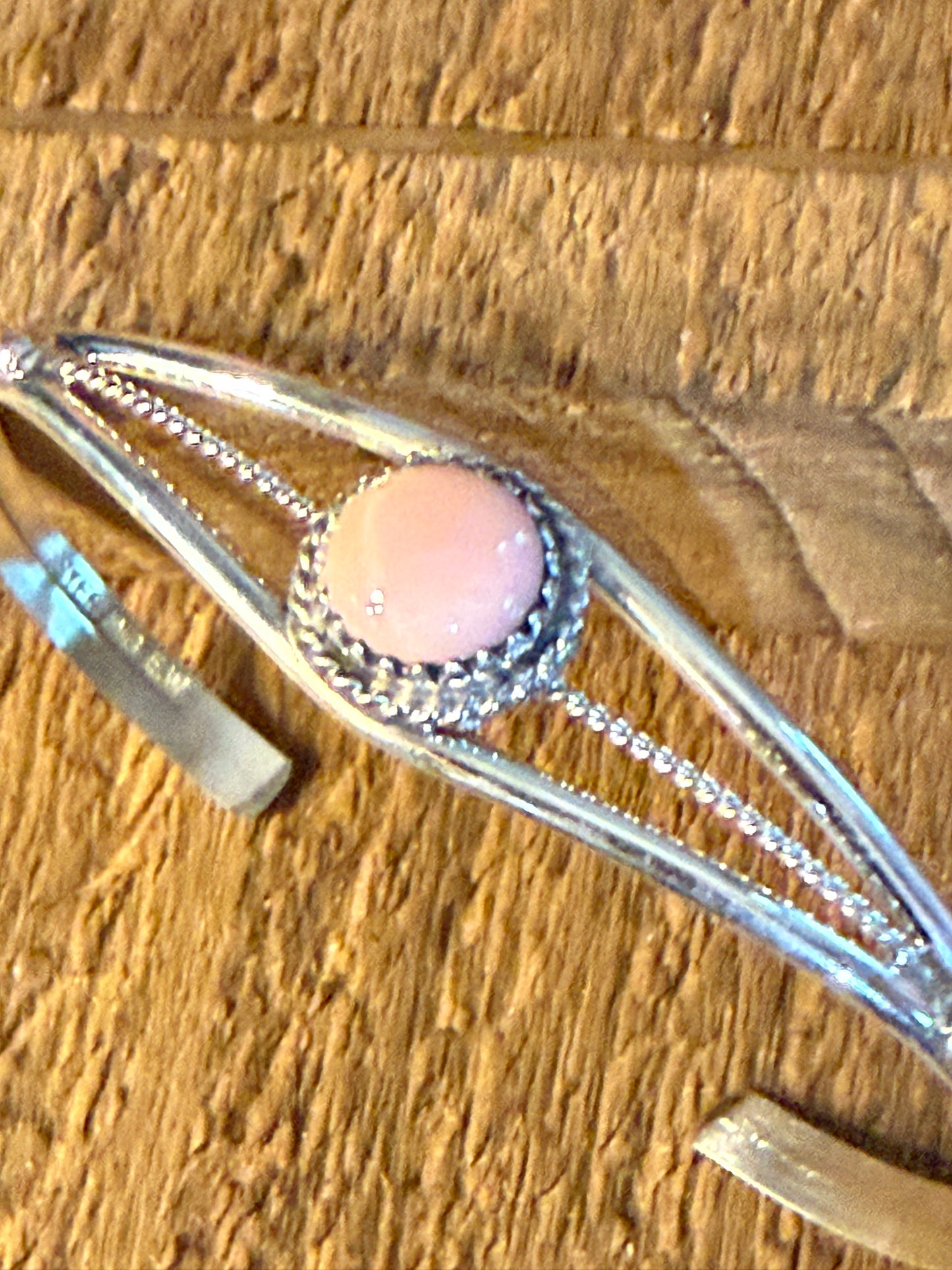 Ester White Navajo Handmade Pink Conch Cuff Bangle in Sterling Silver Size Small Silver Elegant