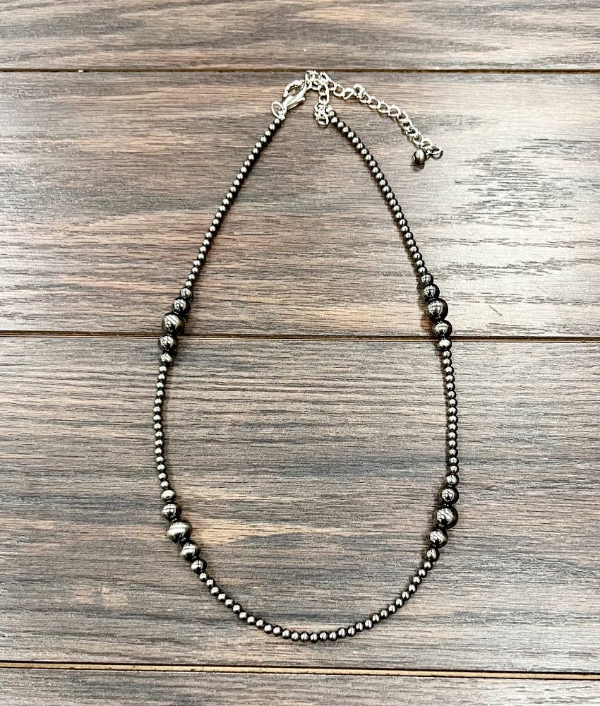Navajo Style Western Silver Tone Bead Necklace With Clustered Polish Beads 22 To 27 Inch
